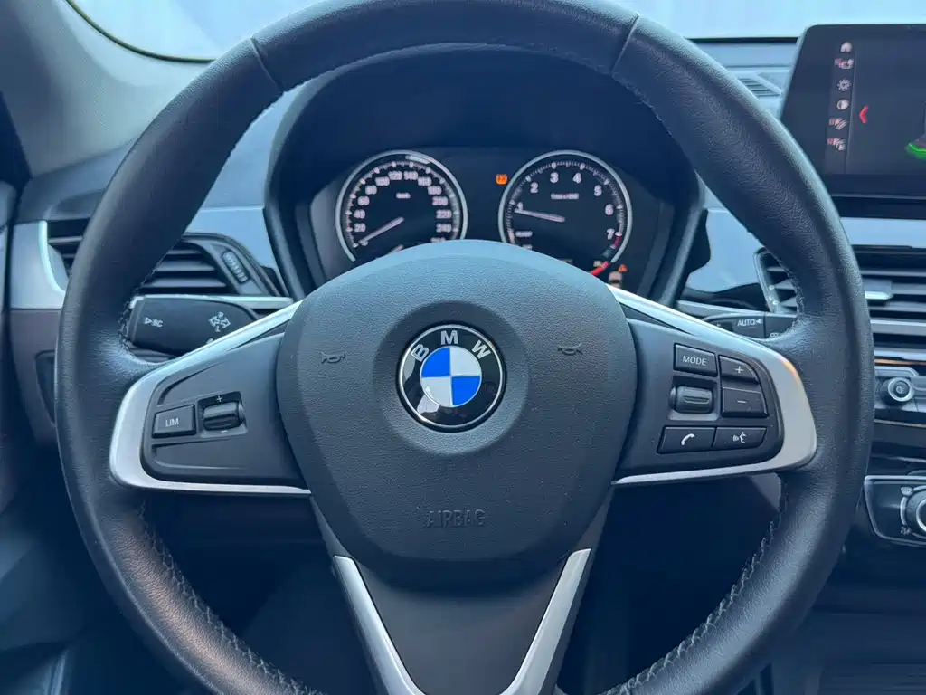 BMW X1 2022 — фото 11