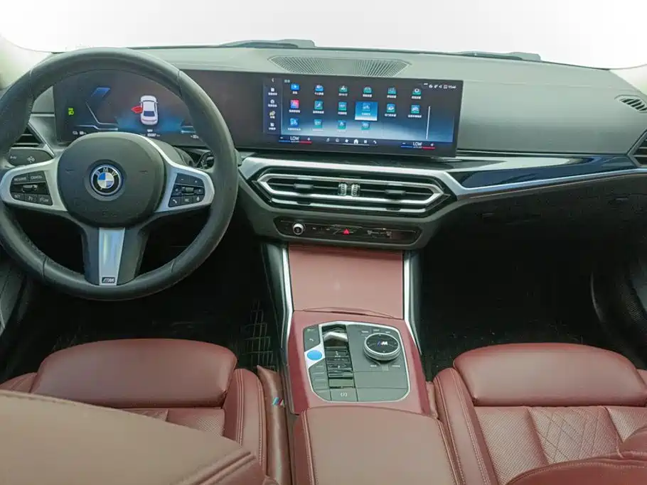 BMW i3 2024 — фото 12
