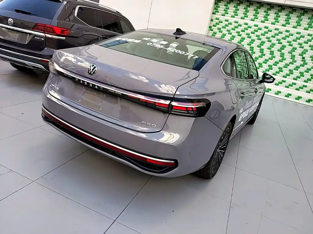 Volkswagen Passat 2024