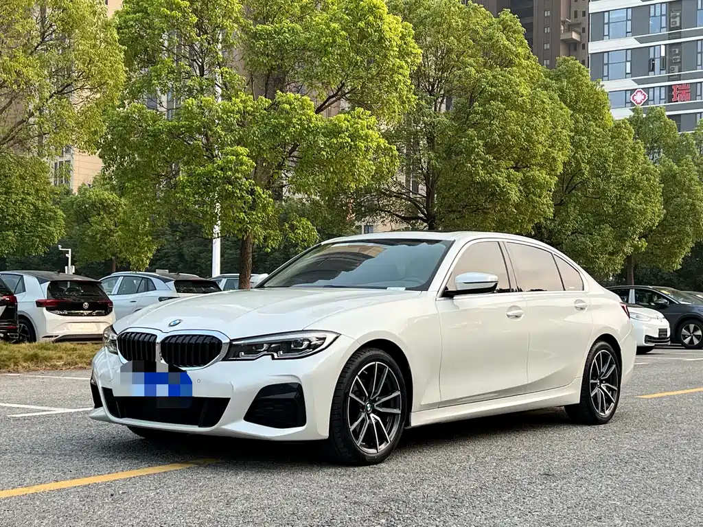 BMW 3 Series 2022