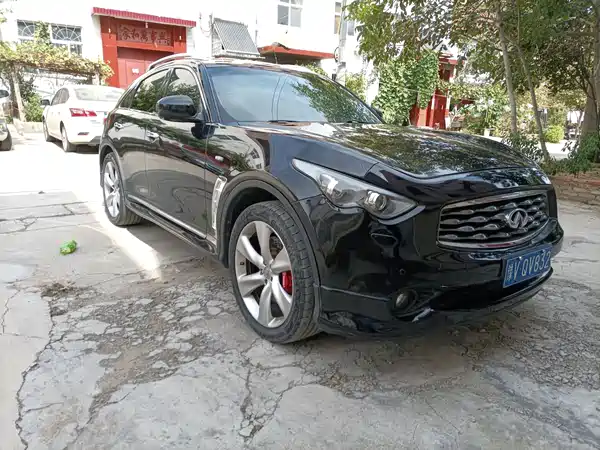 Infiniti FX 2011