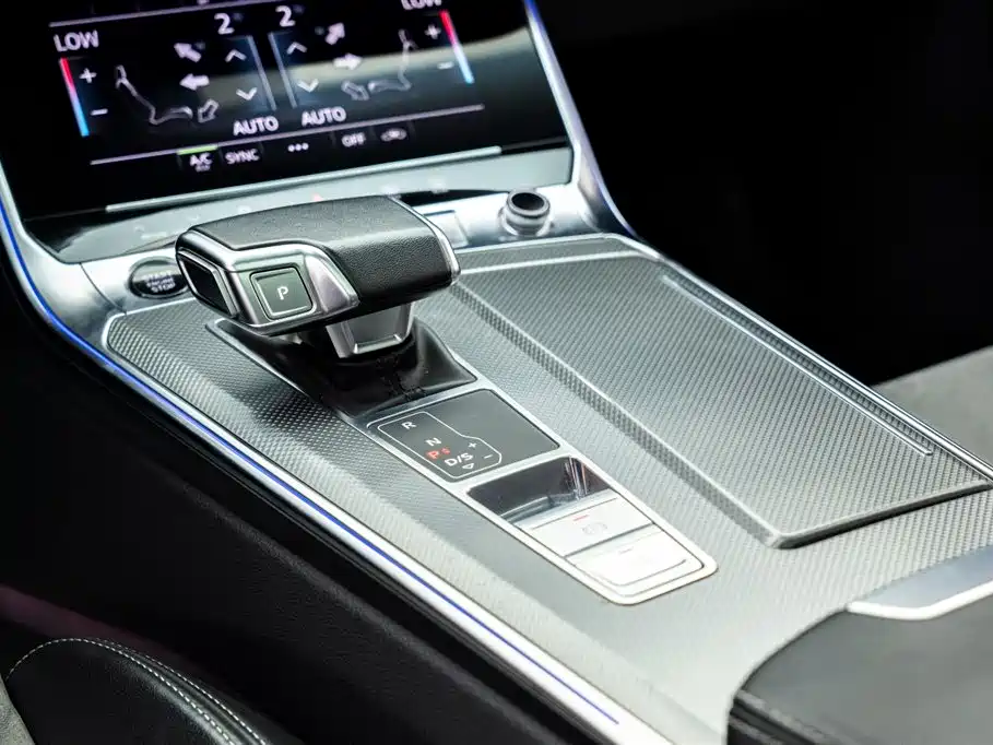 Audi A6L 2023 — фото 14