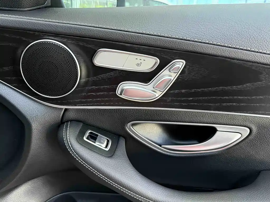 Mercedes-Benz C-Class 2021 — фото 11