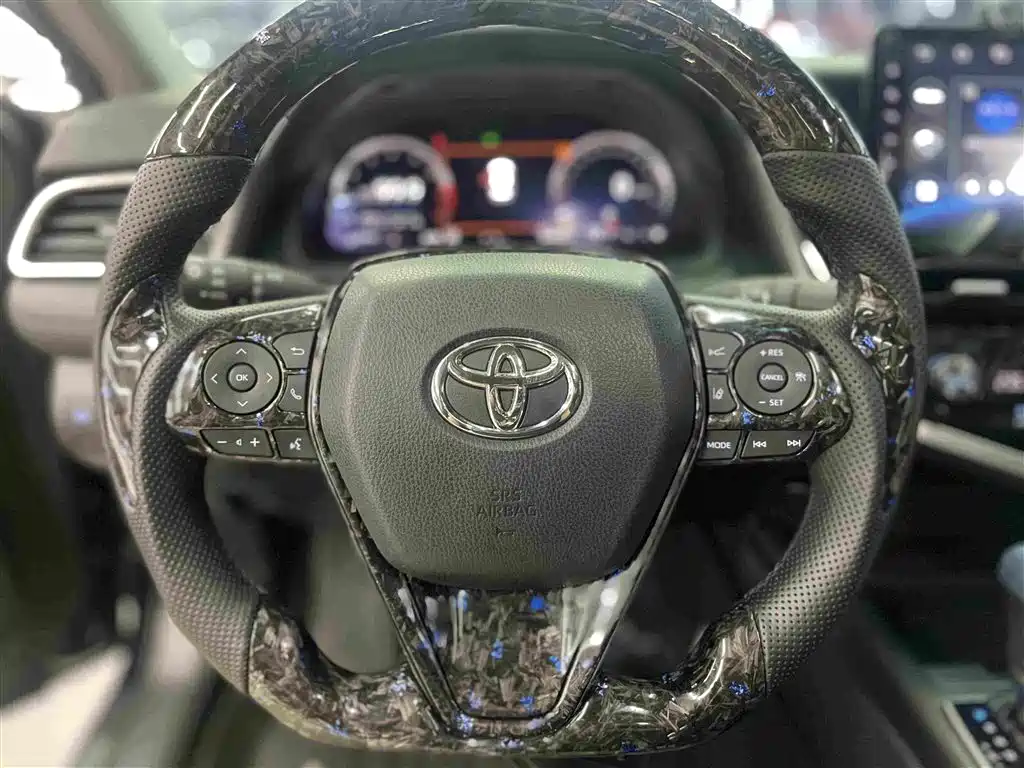 Toyota Camry 2022 — фото 13