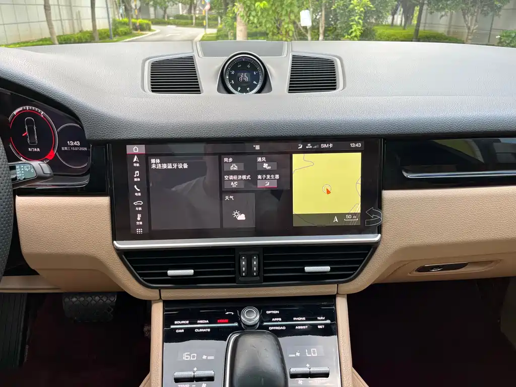 Porsche Cayenne 2019 — фото 11