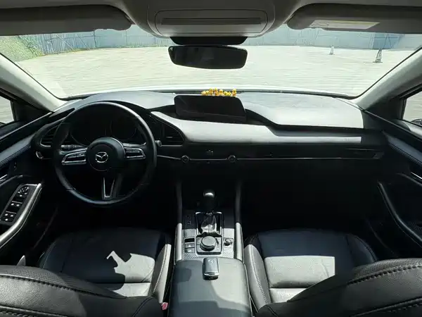 Mazda 3 Axela 2021