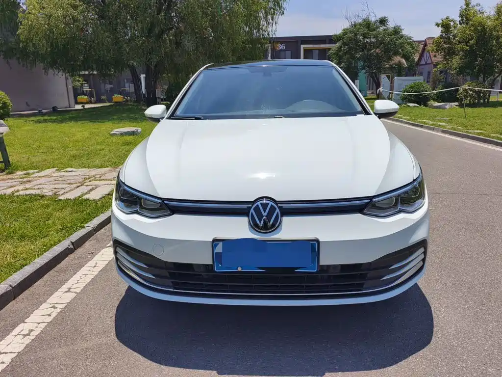Volkswagen Golf 2024
