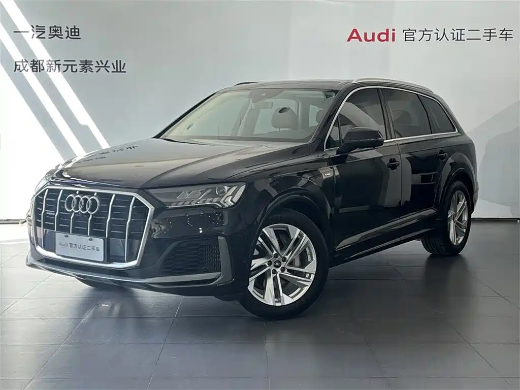 Audi Q7 2021 — фото 1