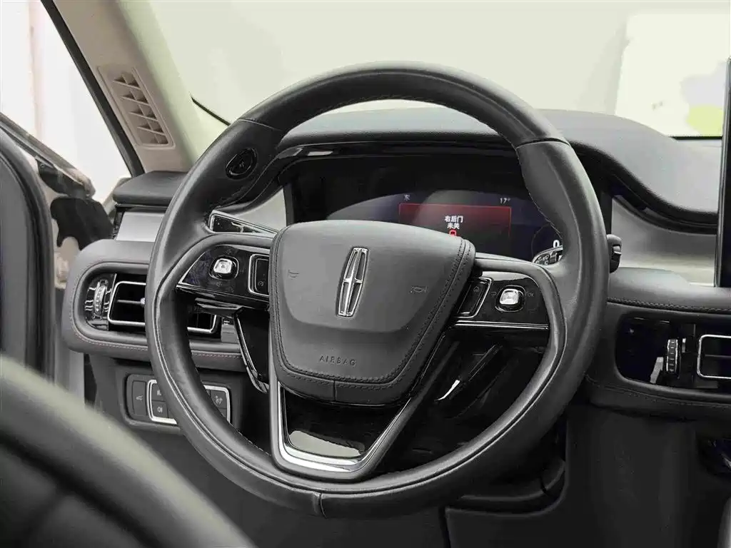 Lincoln Aviator 2023 — фото 12