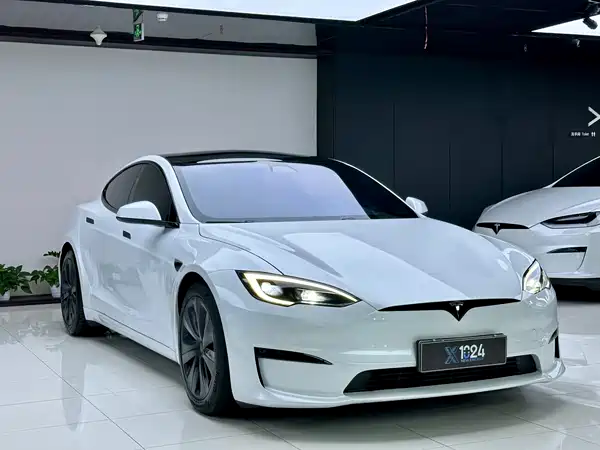 Tesla Model S 2023