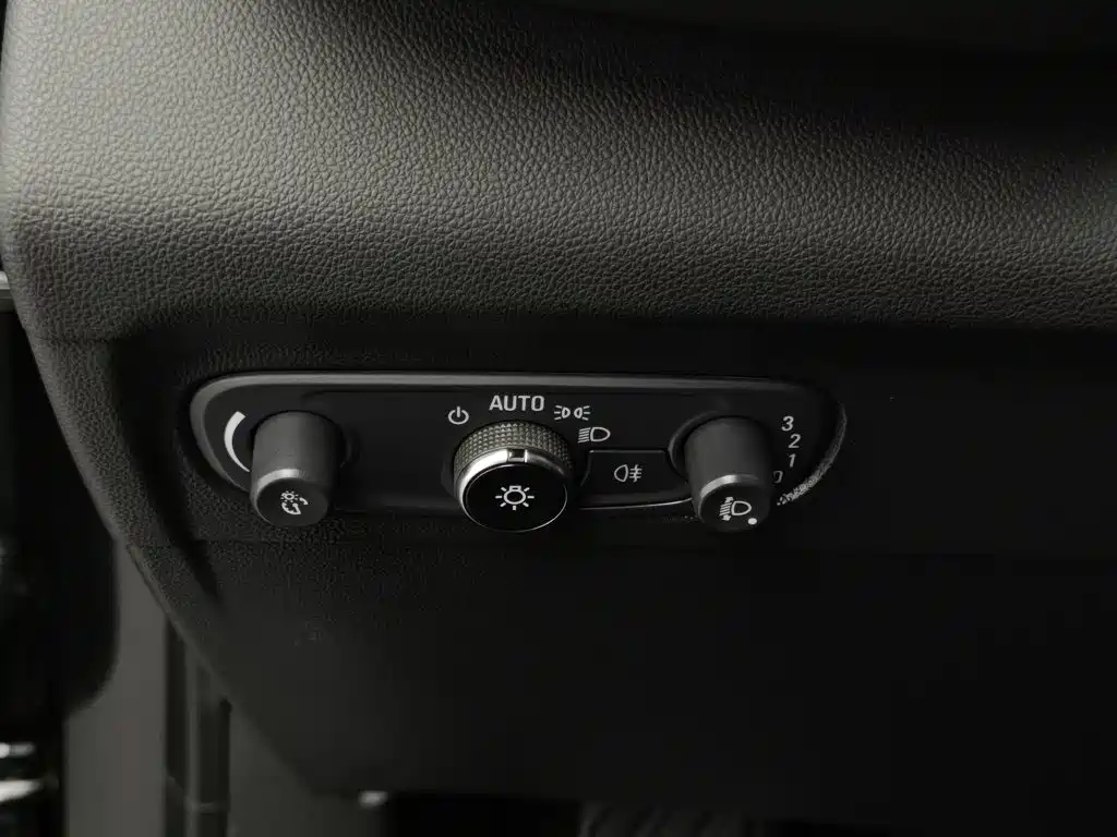 Buick Envision S 2023 — фото 21