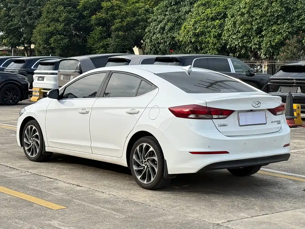 Hyundai Celesta 2017 — фото 5