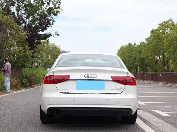 Audi A4L 2013