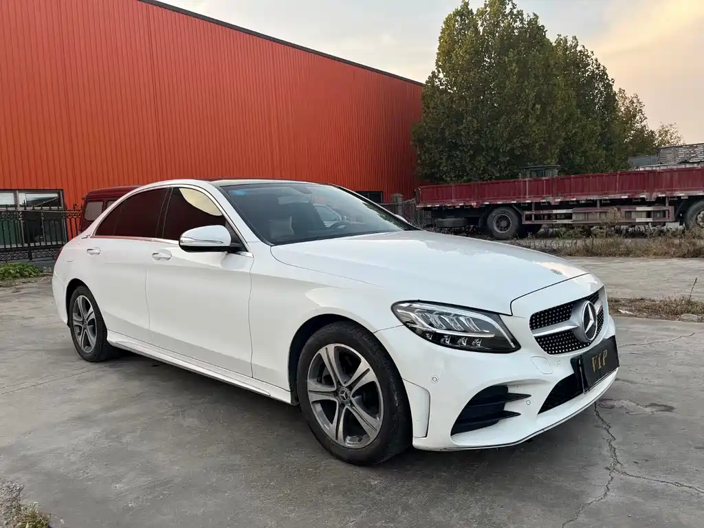 Mercedes-Benz C-Class 2019 — фото 4