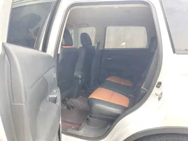 Mitsubishi Outlander 2016