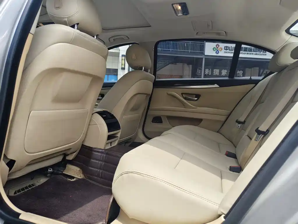 BMW 5 Series 2014 — фото 10