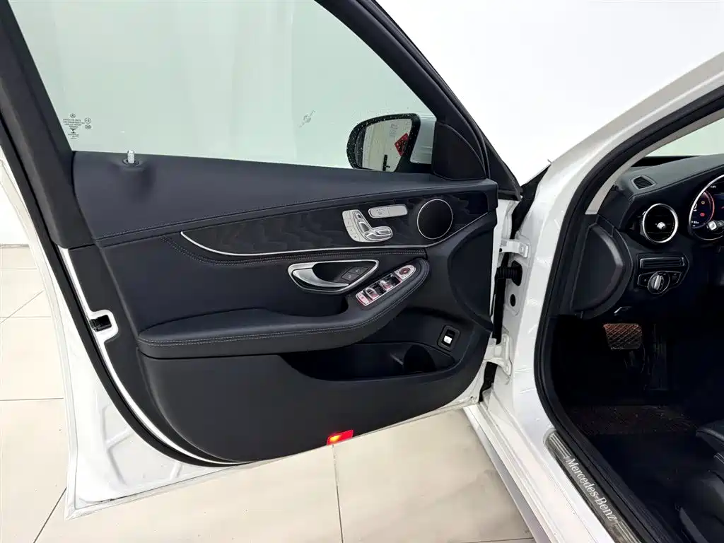 Mercedes-Benz C-Class 2020 — фото 8