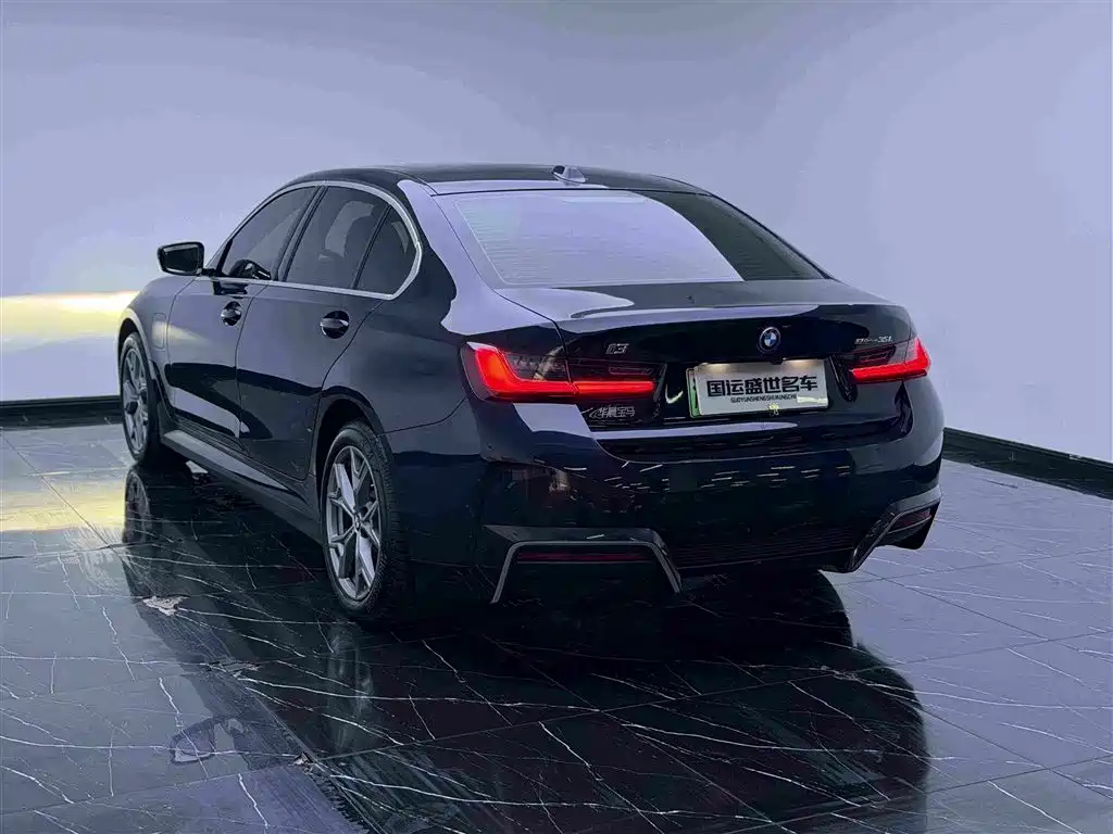 BMW i3 2025