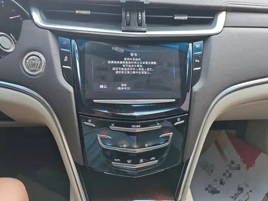 Cadillac XTS 2017 — фото 13