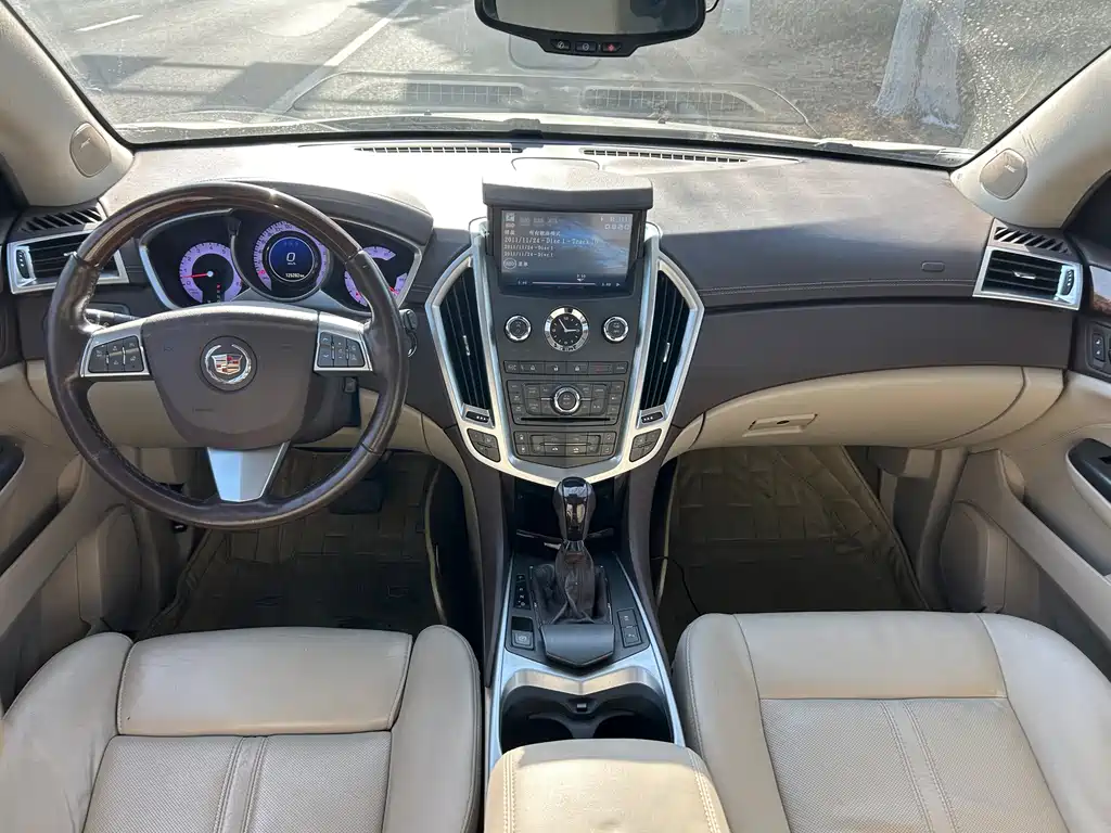 Cadillac SRX 2011 — фото 9