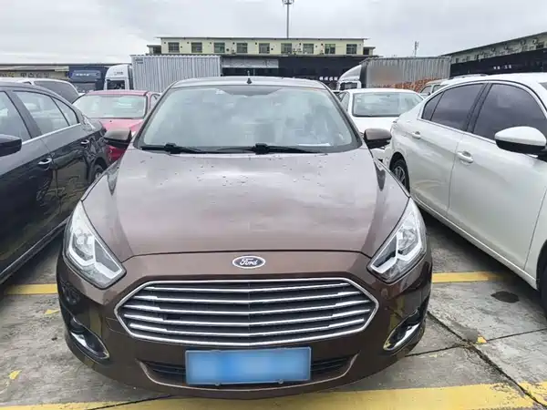 Ford Escort 2015