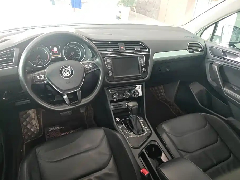 Volkswagen Tiguan L 2018 — фото 12