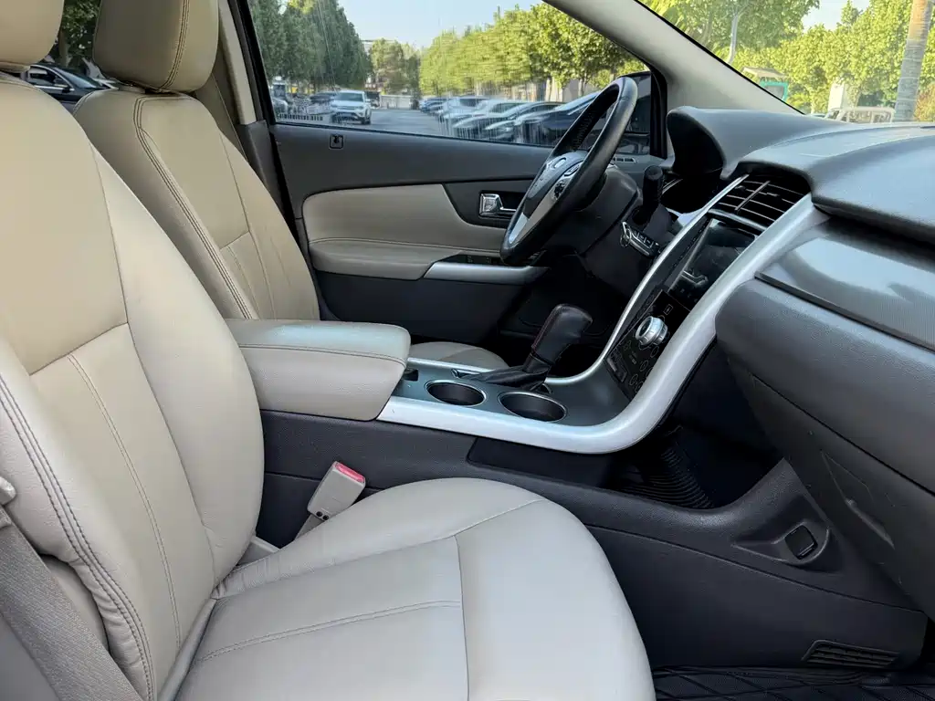 Ford Edge 2013 — фото 10
