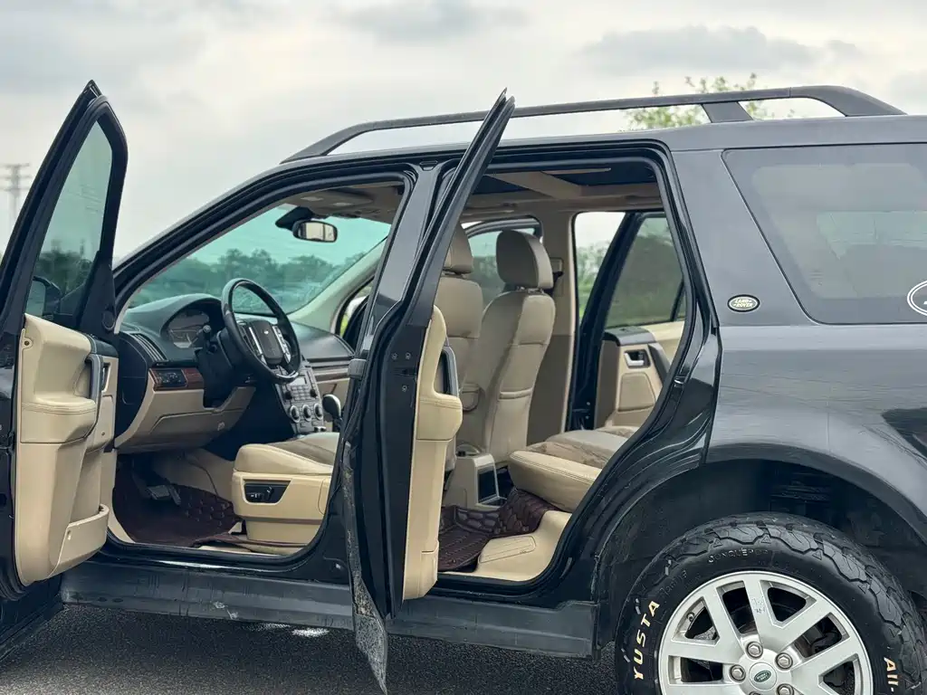 Land Rover Freelander 2 2010 — фото 27
