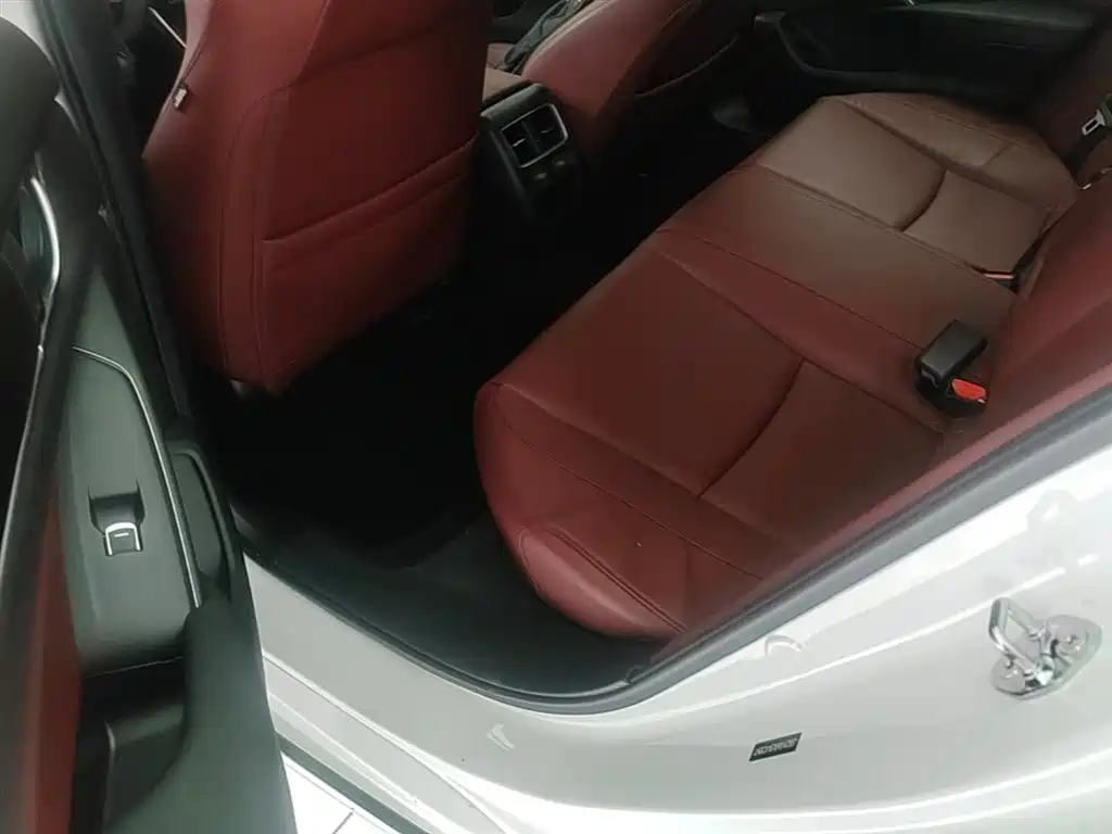 Honda Accord 2023 — фото 17