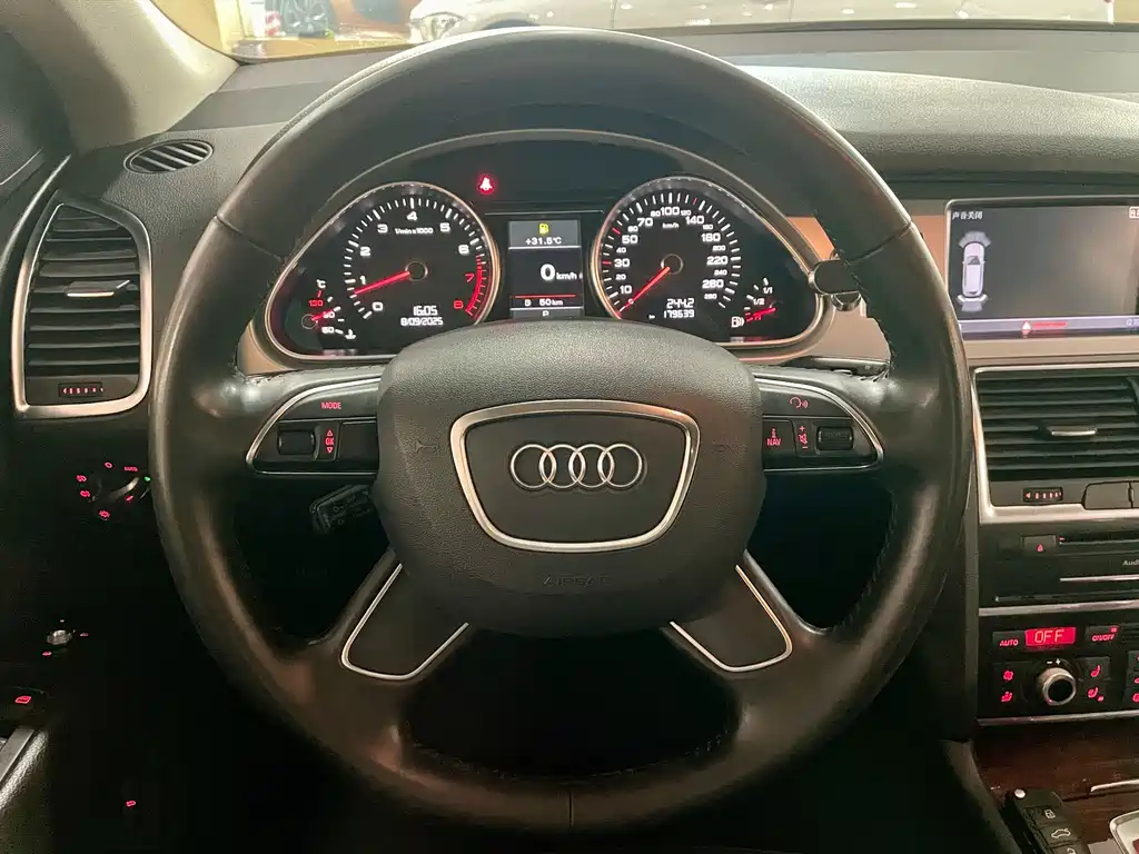 Audi Q7 2013 — фото 13