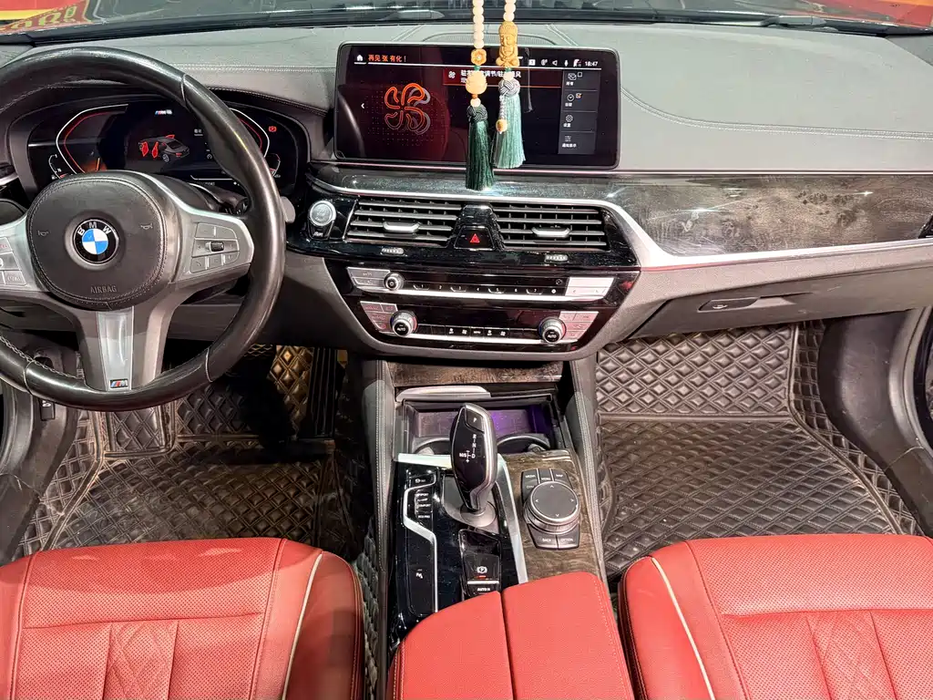 BMW 5 Series 2022 — фото 15