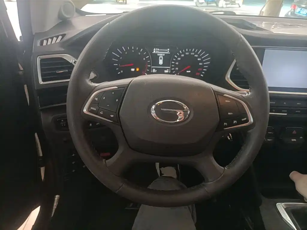 GAC Motor Trumpchi GS4 2015 — фото 11