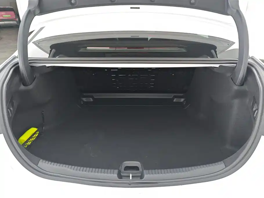 Mercedes-Benz C-Class 2024