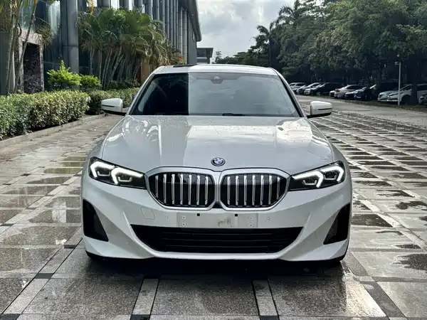 BMW i3 2024