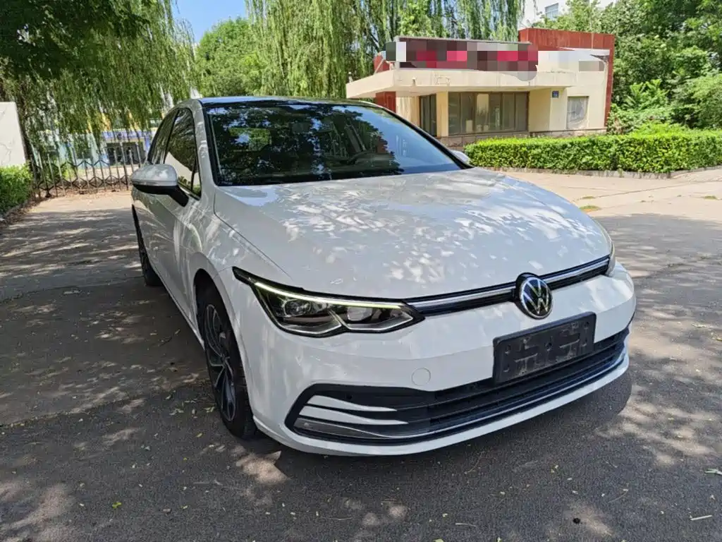 Volkswagen Golf 2024