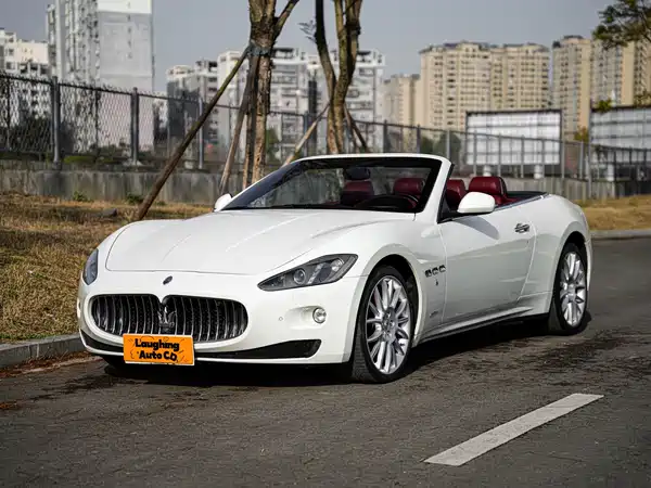Maserati Grancabrio 2014