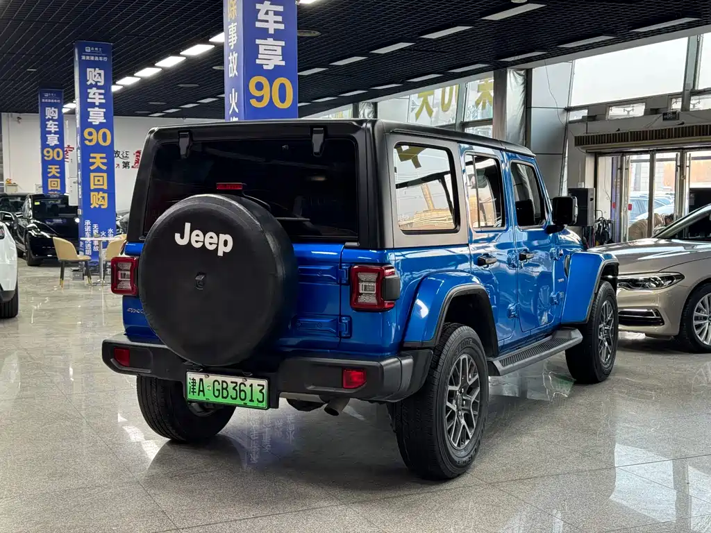 Jeep Wrangler PHEV 2022 — фото 15