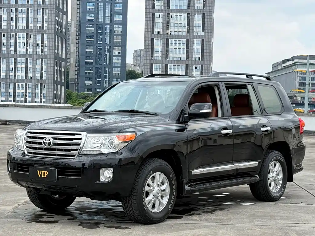 Toyota Land Cruiser 2017 — фото 3