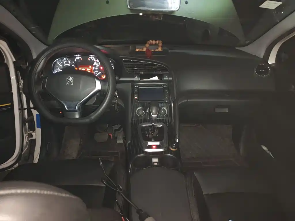 Peugeot 3008 2015 — фото 13