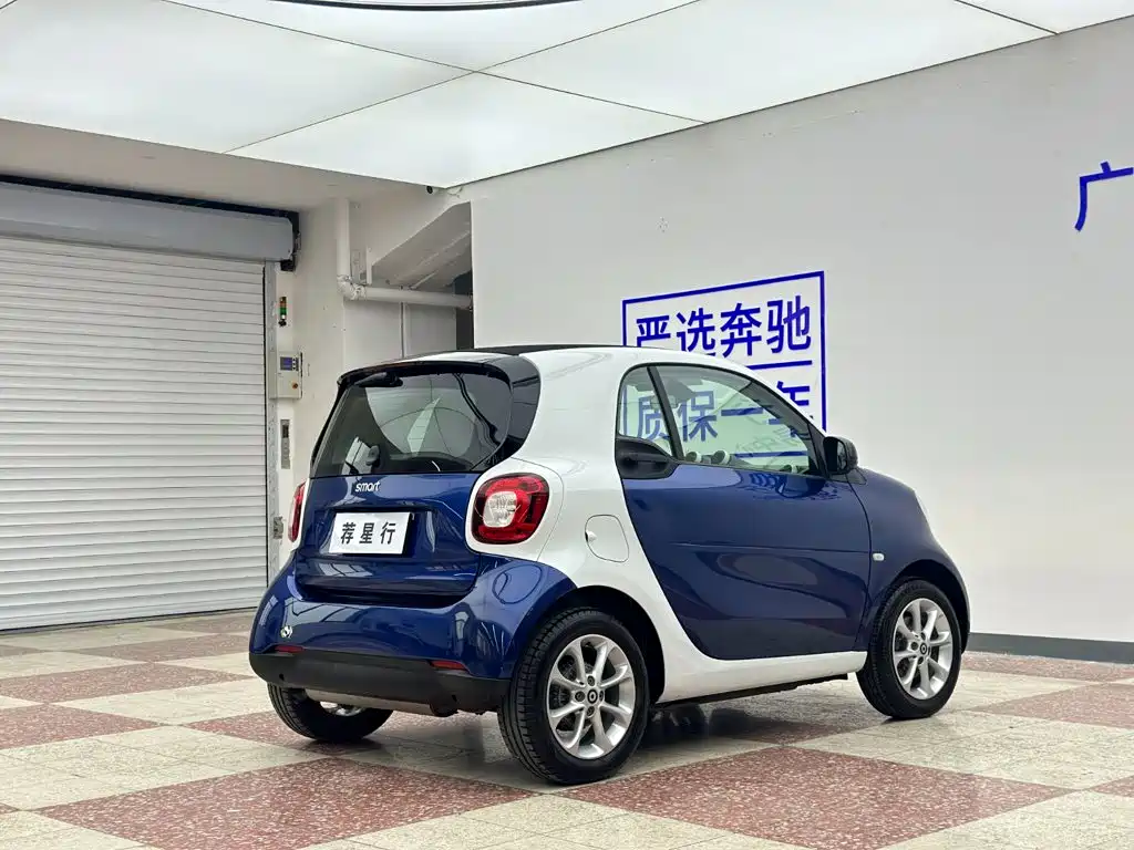 smart fortwo 2018 — фото 8