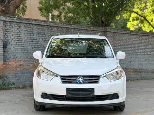 Venucia R50 2013