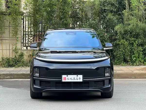 Li Auto L8 2023