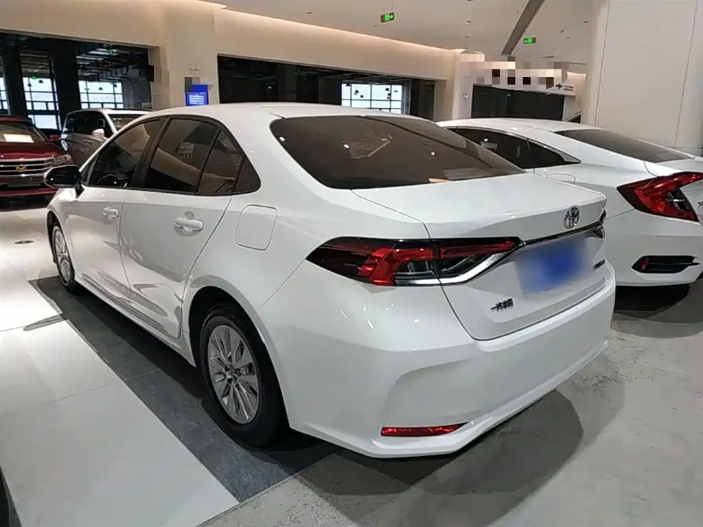 Toyota Corolla 2022 — фото 5