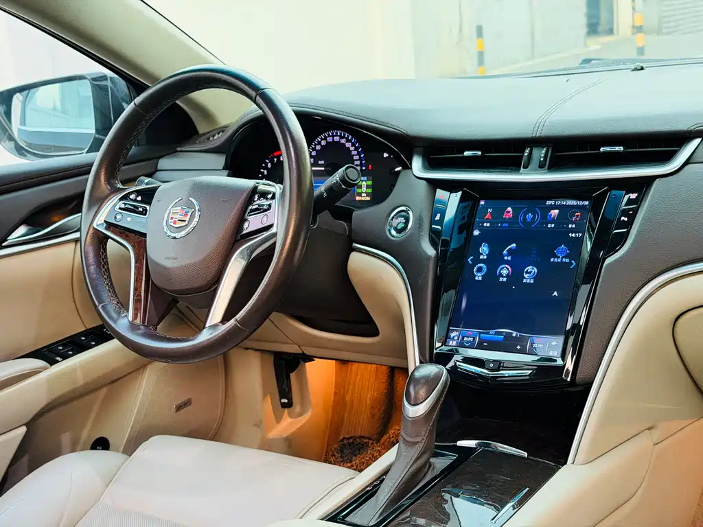 Cadillac XTS 2014 — фото 8