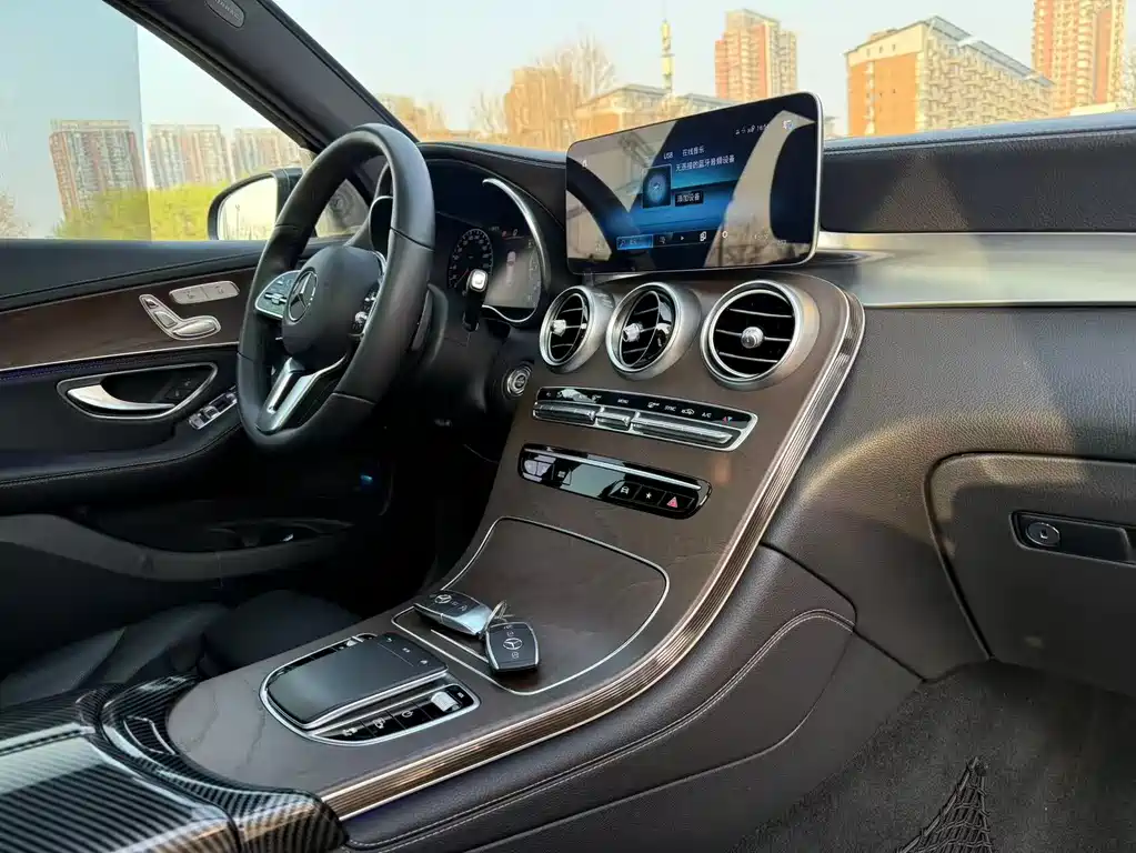 Mercedes-Benz GLC 2020 — фото 19