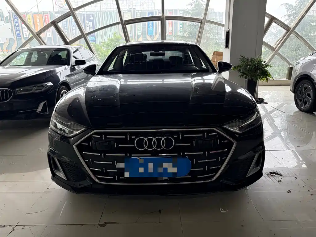 Audi A7L 2023 — фото 2