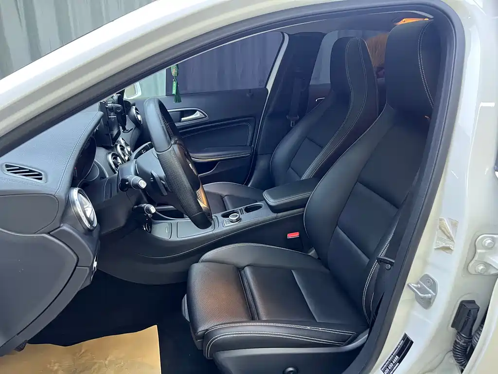 Mercedes-Benz GLA 2017 — фото 11
