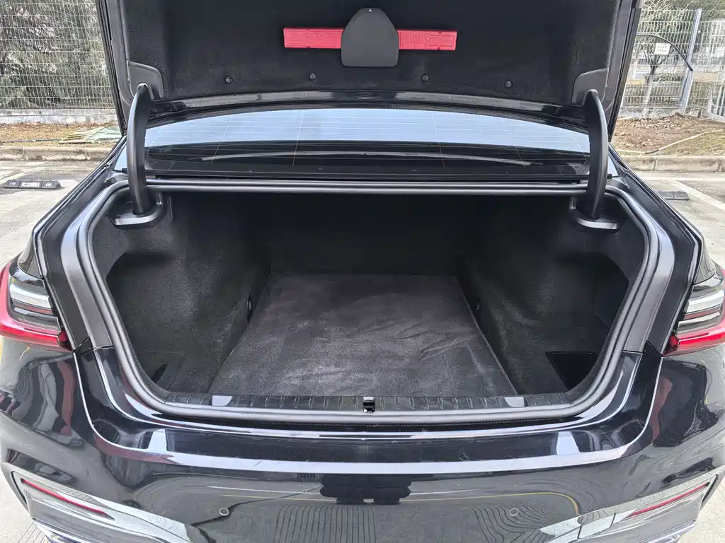 BMW 7 Series 2022 — фото 19