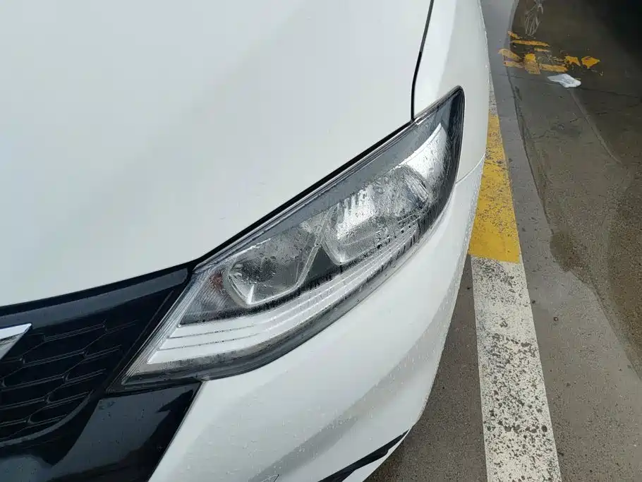 Nissan Tiida 2019