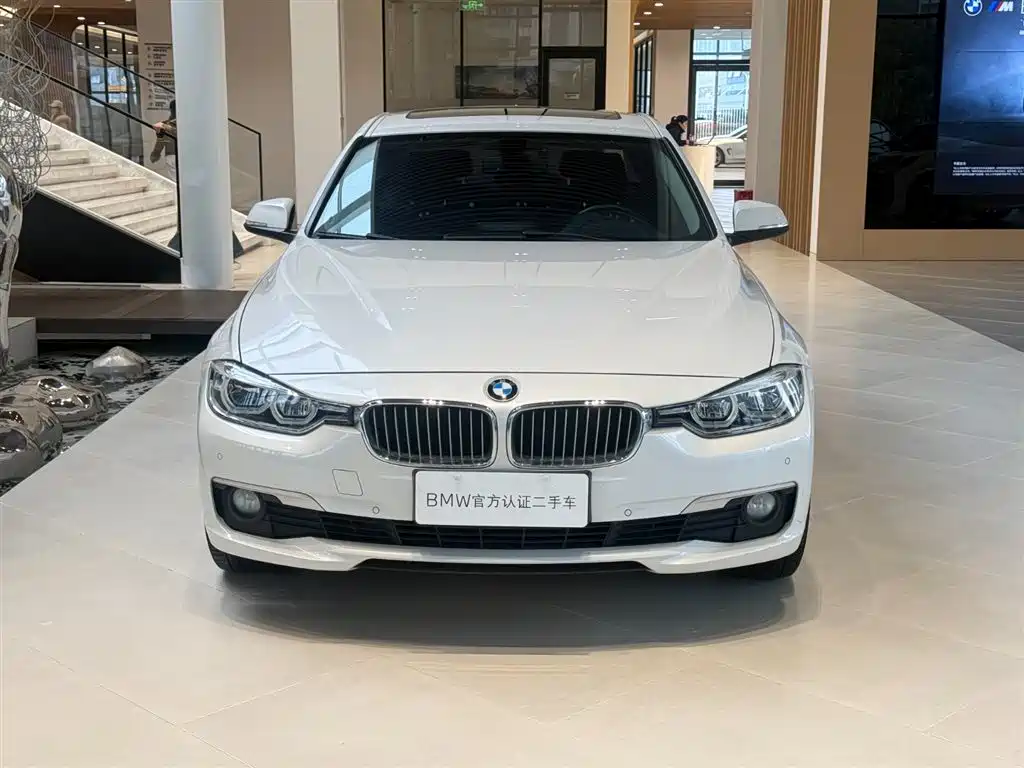 BMW 3 Series 2018 — фото 5